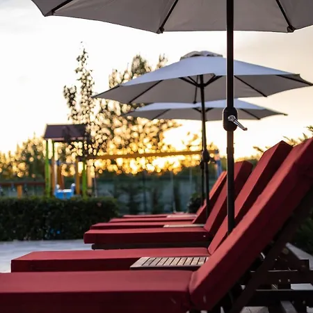 Aphrodite Park Deluxe